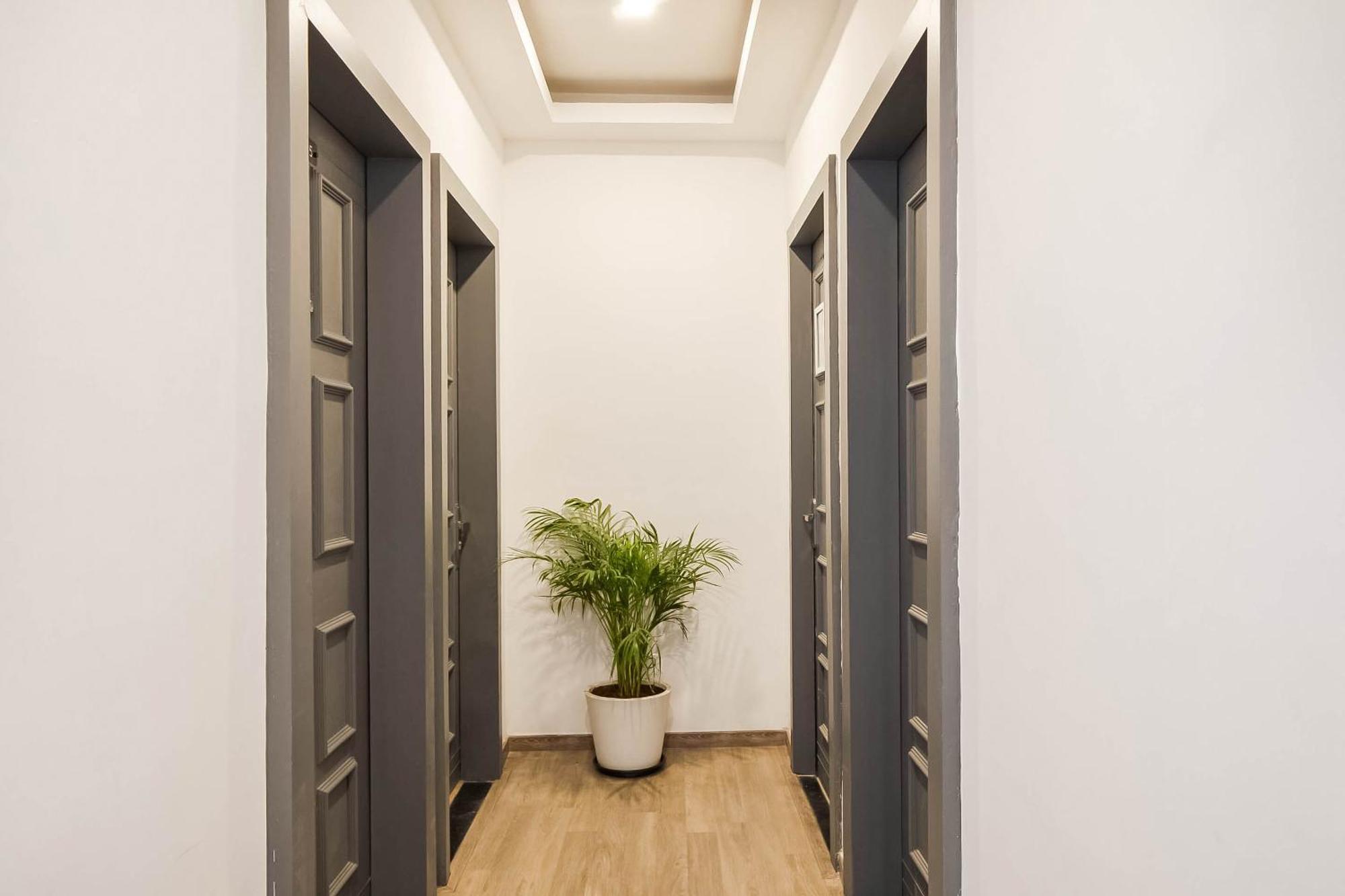 Super Townhouse Lords Inn Regency Mānglia Exterior foto